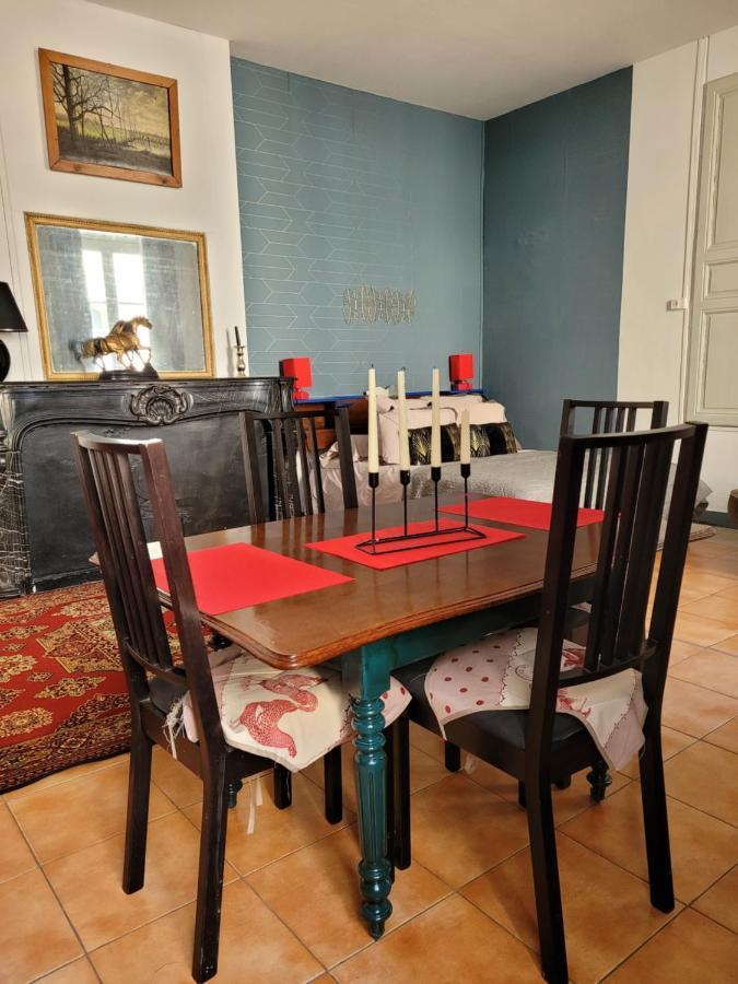 Studio Sequoia Au Pied Du Chateau Saumur Bagian luar foto