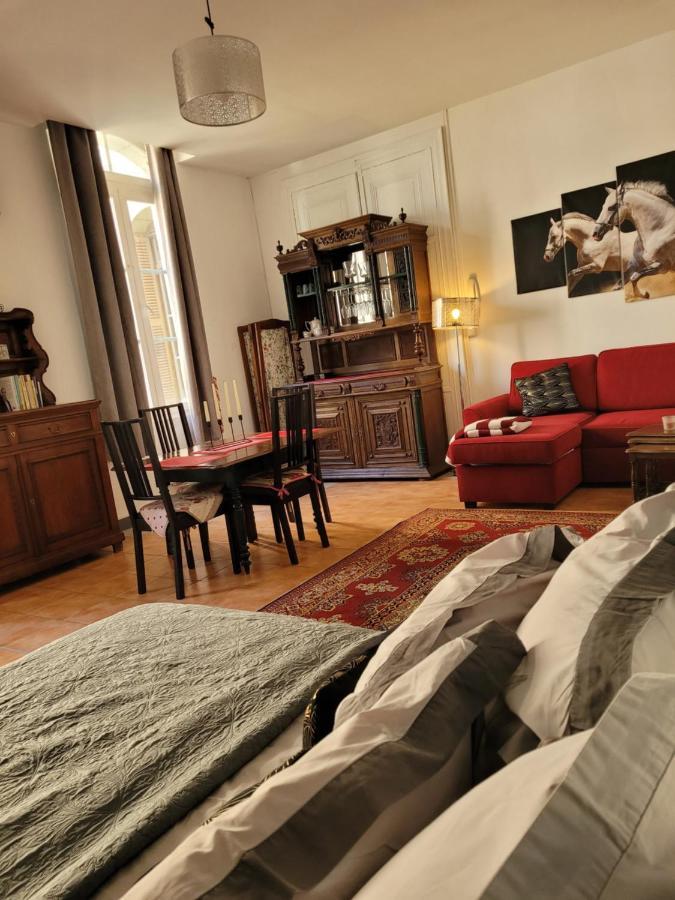 Studio Sequoia Au Pied Du Chateau Saumur Bagian luar foto